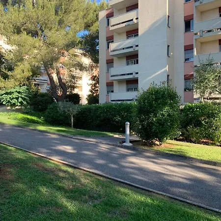 T1 Climatise Dernier Etage Avec Piscine Et Tennis Antibes
