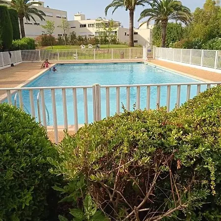 Apartment T1 Climatise Dernier Etage Avec Piscine Et Tennis *